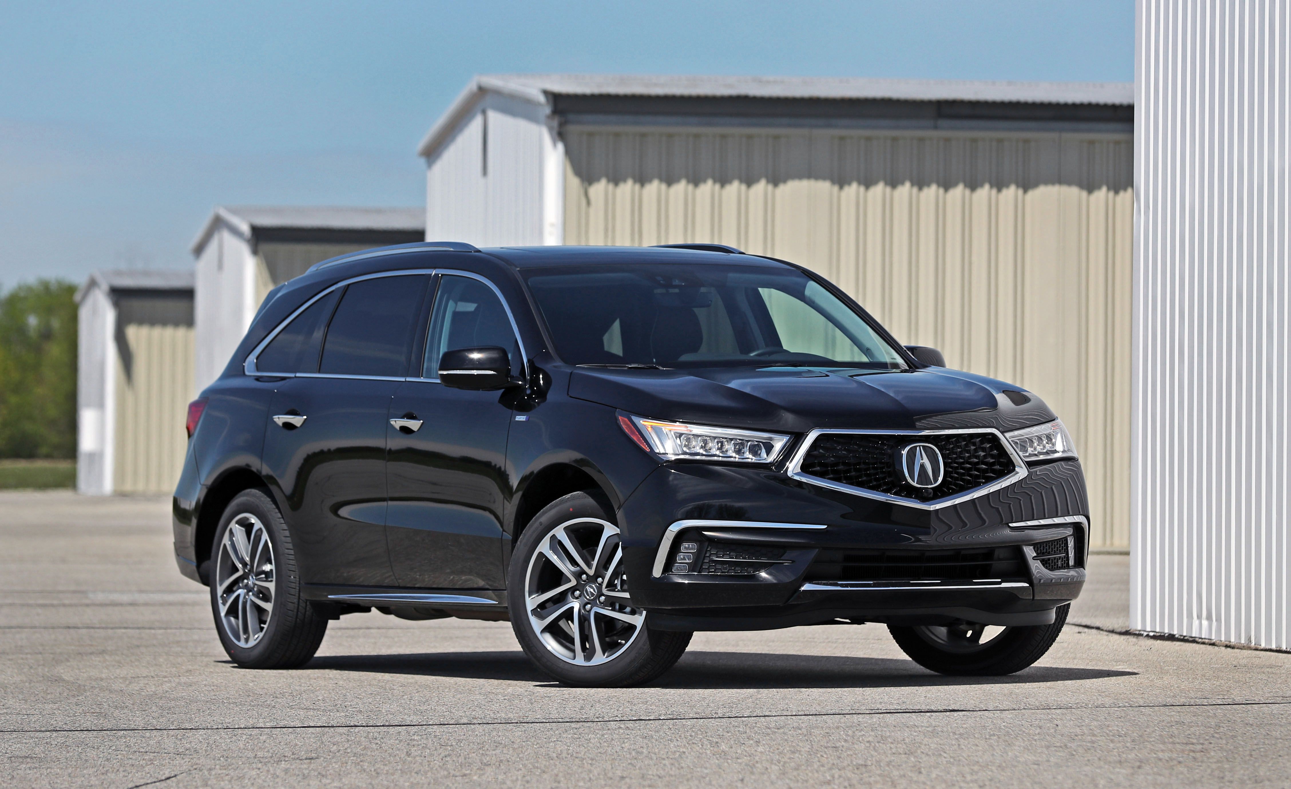 Acura MDX – премиальный семиместный кроссовер со спортивным характером