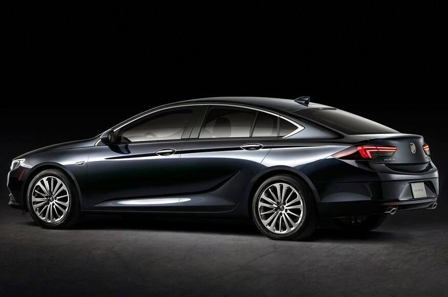 2018-Buick-Regal-Sportback-rear-three-quarter-2.jpg